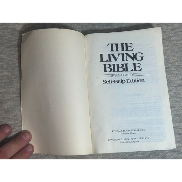 The Living Study Bible-2267 Paraphrased Self Help Ed. by Kenneth N. Taylor Paper - Picture 3 of 6